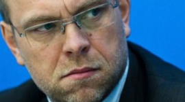 Депутат Власенко просить позбавити його ліцензії адвоката