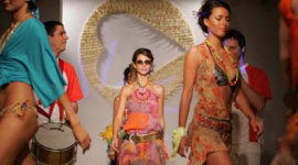 Фоторепортаж: у Лондоні було представлено нову колекцію вбрання – Весна - літо 2006