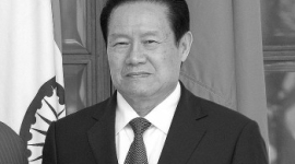 Главный милиционер КНР Чжоу Юнкан отдал власть