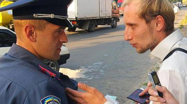 П'яний священик протаранив дві автівки, а потім обіцяв ДАЇшникам 'проблеми'.ФОТО