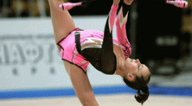 Аліна Максименко перемогла у вправах з обручем, булавами та стрічками на етапі КC з художньої гімнастики
