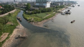 В реку Янцзы было сброшено более 30 млрд. тонн мусора