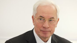 Азаров на Facebook: «Ця сторінка — не книга скарг»