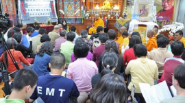 Тибетский монастырь в Китае всё ещё находится в полицейской осаде