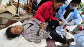В пострадавших в Китае от землетрясения районах возникла угроза эпидемий 