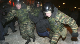 У Москві вшанували пам'ять Маркелова і Бабурової. Не обійшлося без арештів