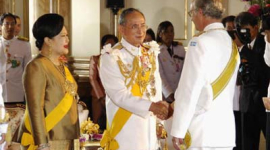 Король Таиланда празднует 60-ю годовщину восхождения на трон (фоторепортаж часть 1)