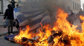 Анархісти влаштували в Афінах масові заворушення. Фоторепортаж