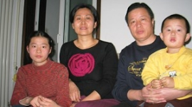 Поліція побила дочку китайського правозахисника адвоката Гао Чжишена