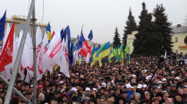 Опозиція зібрала на мітинг у Луцьку тисячі людей