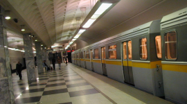 Пасажири московського метрополітену більше години просиділи в тунелі