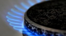 Ціну на російський газ можуть втричі зменшити — Азаров
