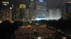 Десятки тысяч жителей Гонконга приняли участие в акции, посвящённой 19-летию со дня событий «4 июня» (фотообзор)