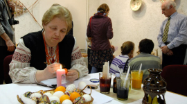 В Киеве открылась выставка пасхальных писанок и гончарных изделий