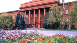Виші України вперше не підвищили вартість навчання