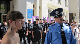 Як в Україні згорнули правозахисну акцію