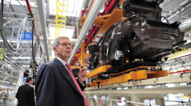 Екс-глава PSA Peugeot Citroen не хоче пенсії €21 млн