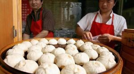 Бывший китайский бизнесмен раскрывает, как продаются испорченные продукты питания