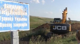 На Харківщині посилюють кордон: риють 4-метровий рів