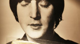 Черновик текста песни Джона Ленона продадут на аукционе