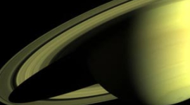 В кольцах Сатурна обнаружены миллионы лун