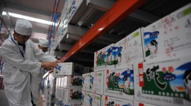 У Китаї перестали реєструвати дітей, що захворіли від отруєного молока