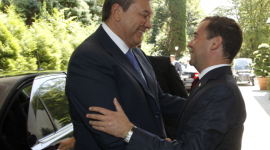 Медведев не планирует отдельной встречи с Януковичем в Душанбе