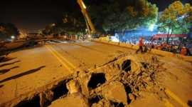 Обрушение 200-метрового участка транспортной эстакады в Китае