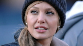 Роль Анджелины Джоли в фильме «Солт» изначально писалась для мужчины 