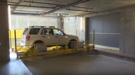 В Голливуде работает экологически чистая парковка-робот