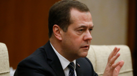 Медведев поддержал идею срочных "референдумов" в Украине