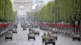 День взятия Бастилии отмечают во Франции. Фоторепортаж 