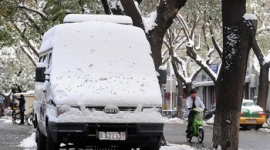 В Китае из-за снега обвалилась крыша школьной столовой. Пострадали более 30 детей