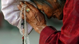 Китайские власти хотят материальными благами заставить тибетцев забыть свои духовные корни
