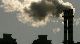 На юго-западе Китая выбросы завода стали причиной отравления около 100 человек