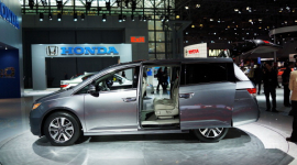 Honda отзывает 400 тысяч авто из-за подушки безопасности