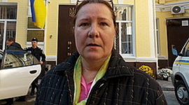 Киевскую учительницу рейдеры выгнали из собственного дома