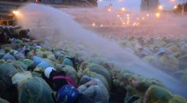 Полиция применила водомёты к противникам строительства АЭС на Тайване
