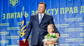 Янукович: 2013 год в Украине будет Годом детского творчества