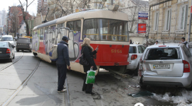 В Киеве сошёл с рельсов трамвай