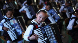 Эксперты: Музыка помогает успевать в школе