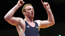 Олейник выиграл золото чемпионата Европы по вольной борьбе