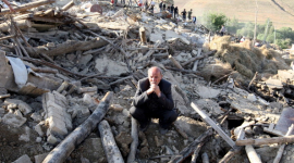 В Иране объявлен траур по жертвам землетрясения