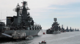 Украина нанесла удар по двум российским кораблям с помощью беспилотников, утверждает источник в разведке