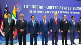 Вашингтон зміцнює позиції в Азії: Трамп уклав мінеральні союзи проти залежності від Китаю (ВІДЕО)