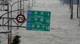 Фотообзор: Тайфун «Маракот» обрушился на Тайвань