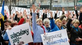 Работники Лукьяновского рынка требуют защиты от рейдеров