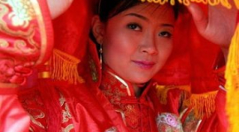 Пишність китайського традиційного жіночого наряду (фотоогляд)