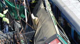 В Аргентині зіткнулися відразу автобус і два потяги