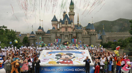 Фотоогляд: Гонконгський Диснейленд відзначив свою першу річницю